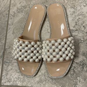 Kelly & Katie Pearl Slide Sandals 🤍 8
